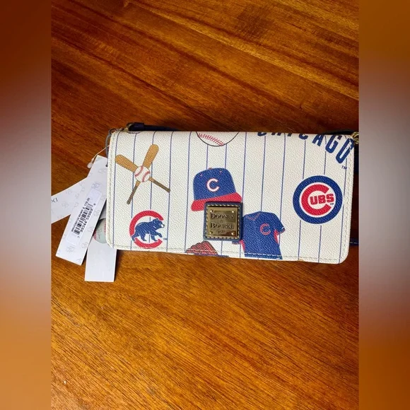 Chicago Cubs Dooney & Bourke MLB Crossbody Clutch White & Blue NWT - Picture 4 of 13